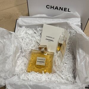 CHANEL Gabrielle Fragrance in Gold Bottle 3.4 with box and sample Perfume